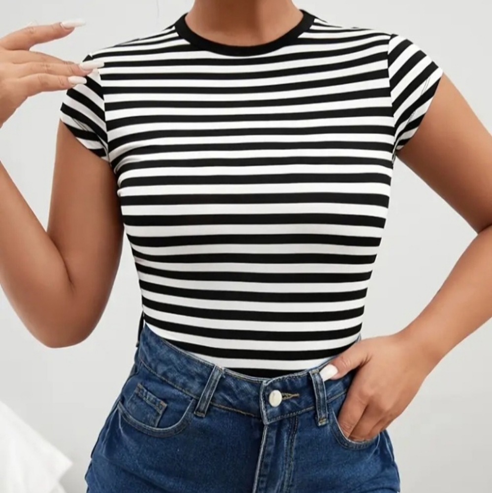 Women Black & White Stretchable Striped Short Sleeve Basic Shirt